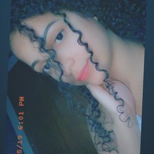 Meet your Posher, Heidi